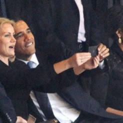 Foto Selfie Barack Obama di Acara Mengenang Mandela