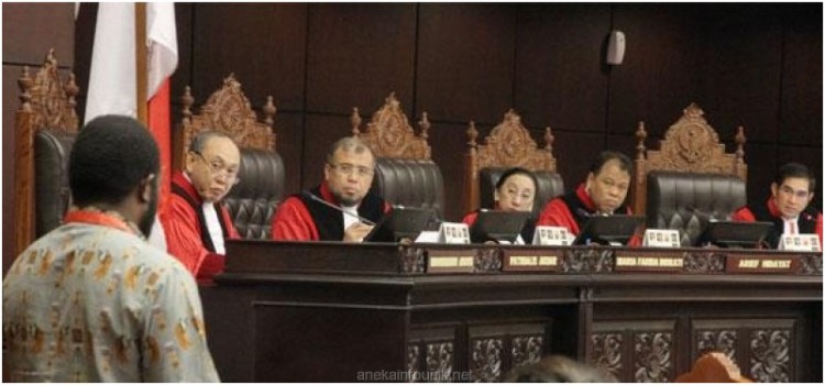Pengacara Prabowo Cecar Saksi KPU Anggota KPUD Terjerat Pidana